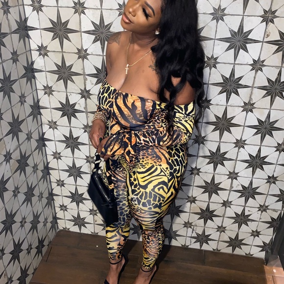 Yellow Animal Print Jumpsuit - Picture 12 of 13